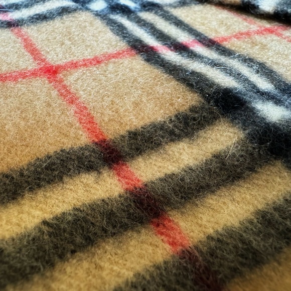 Sold❌Authentic Burberry Cashmere Scarf. - Picture 14 of 15